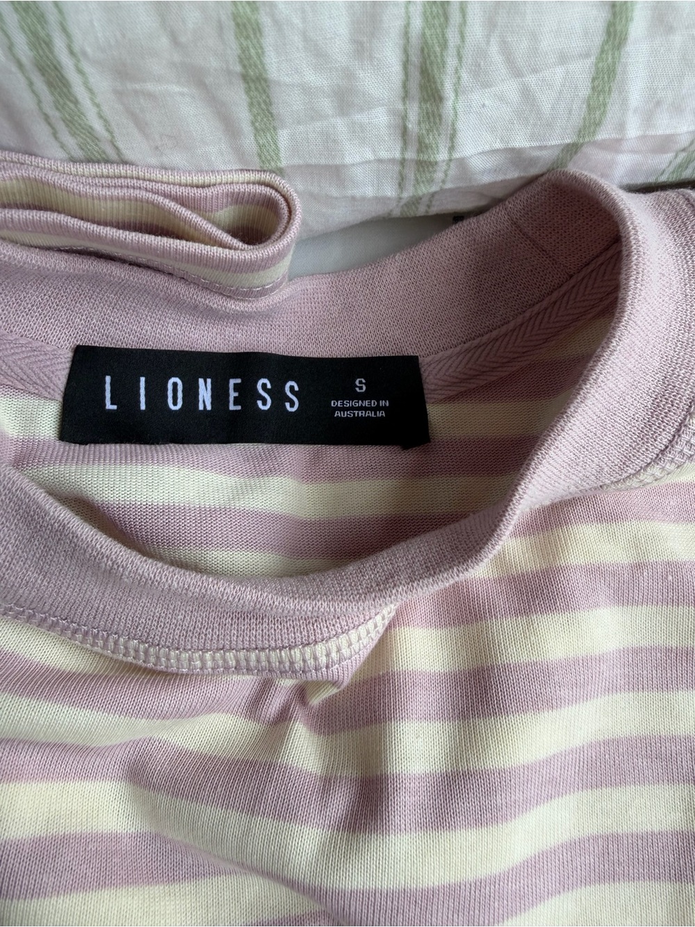 Lioness lavender and butter yellow Long Sleeve Crewneck - Picture 4 of 5